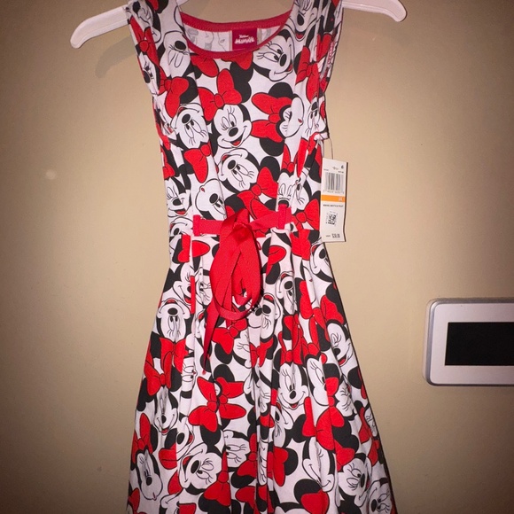 Minnie Mouse Vacation Dress - Picture 1 of 2
